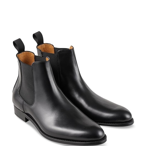 Smooth leather Chelsea ankle boots with elastic on the sides and a leather sole. - Picture 3 of 6